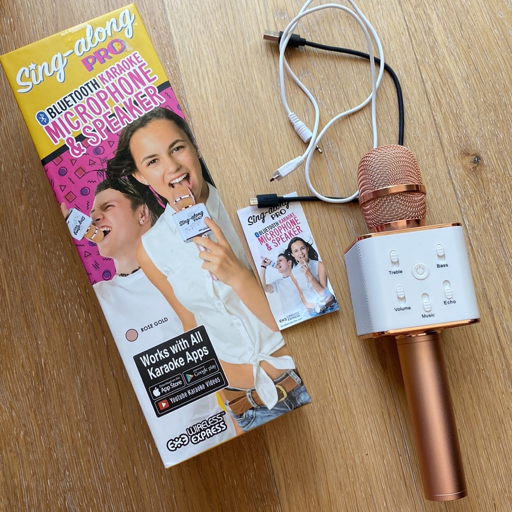 Singalong PRO Bluetooth Stereo Speaker ROSEGOLD (works great)